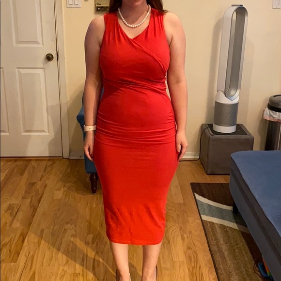 Michael Stars body hugging dress in red - Picture 2 of 8